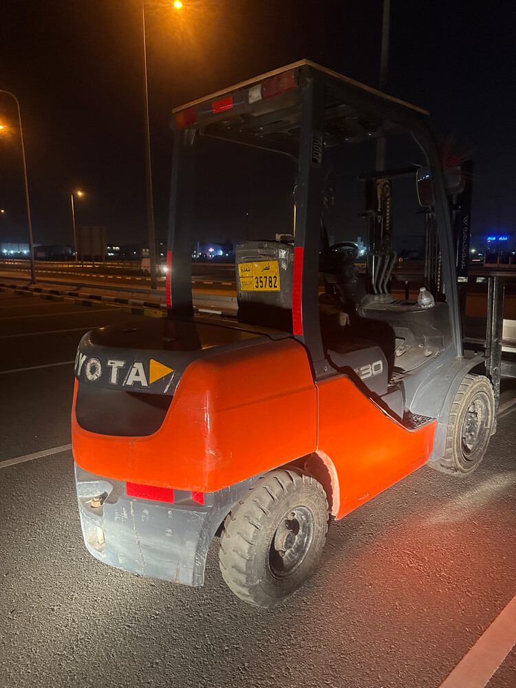 TOYOTA  - 4