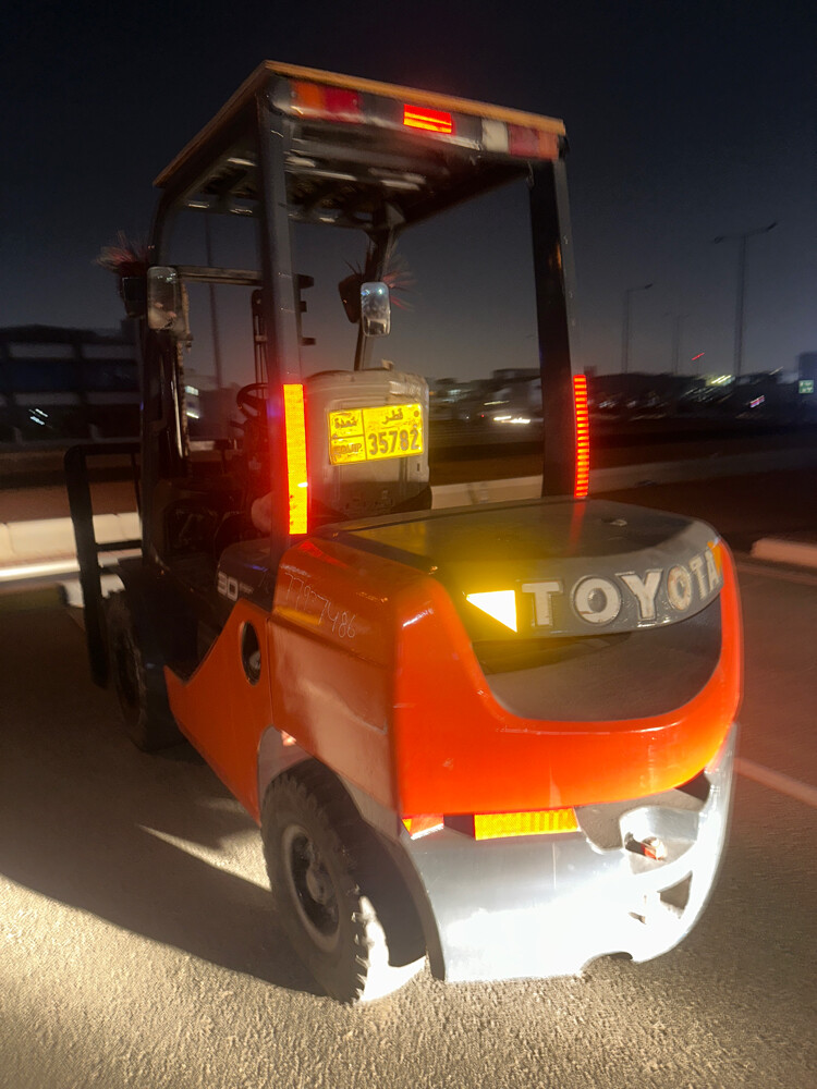 TOYOTA  - 5