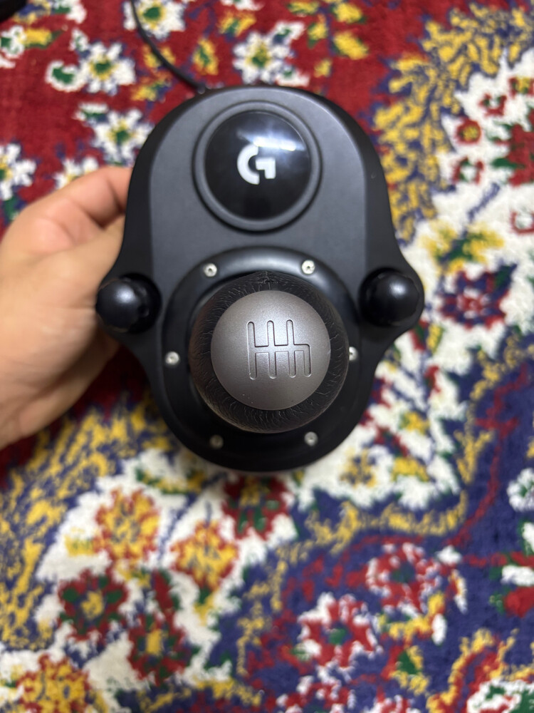 steering wheel with gear  - 2