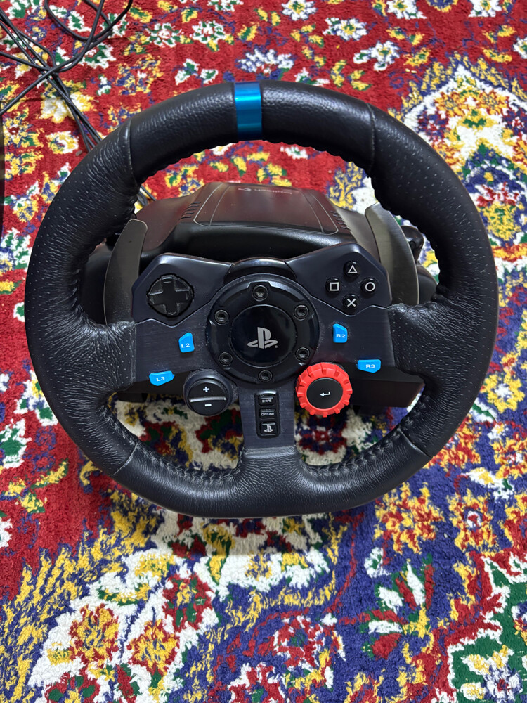 steering wheel with gear  - 4