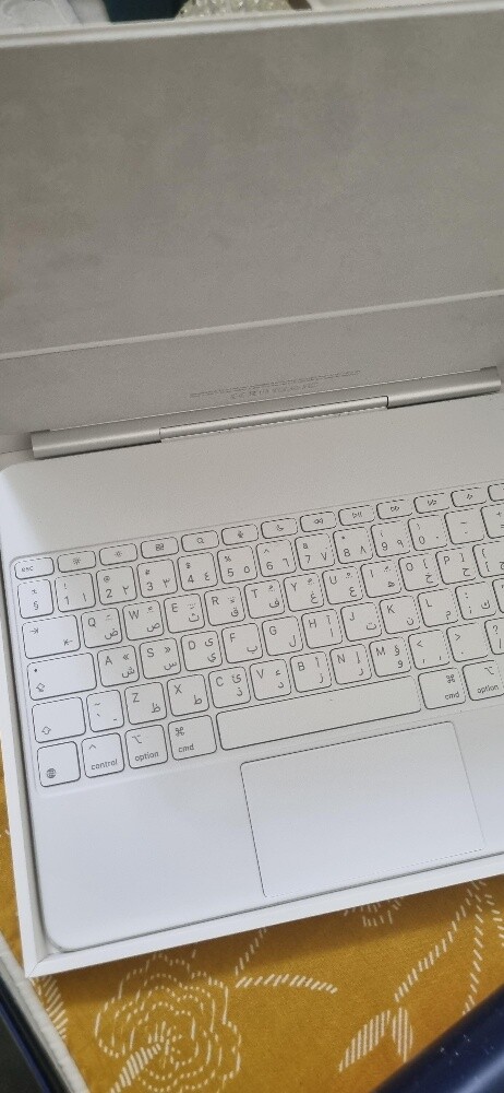 Apple MagicKeyboard for iPadAir m3 - 2
