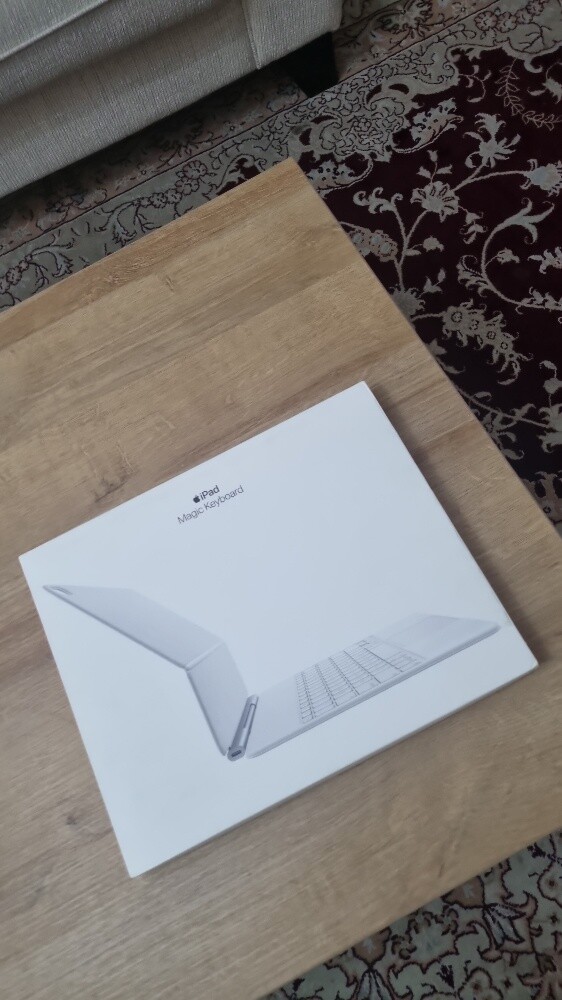 Apple MagicKeyboard for iPadAir m3 - 1