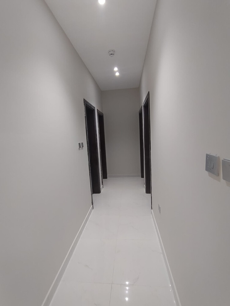 للبيع عماره سكنيه جديدة بالمطار - 13