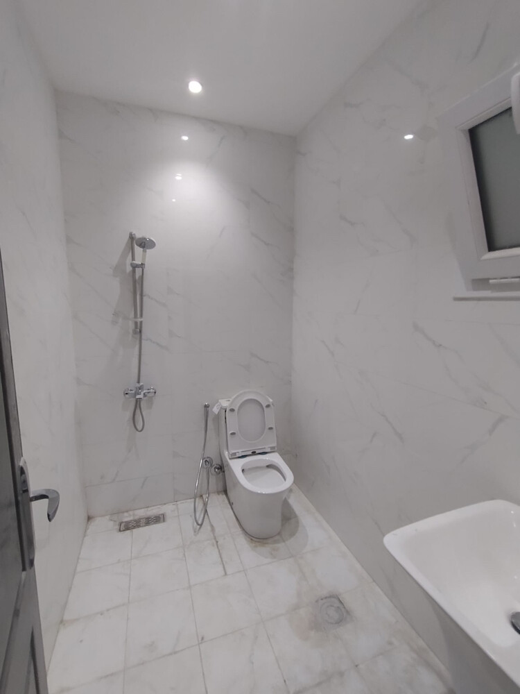 للبيع عماره سكنيه جديدة بالمطار - 19