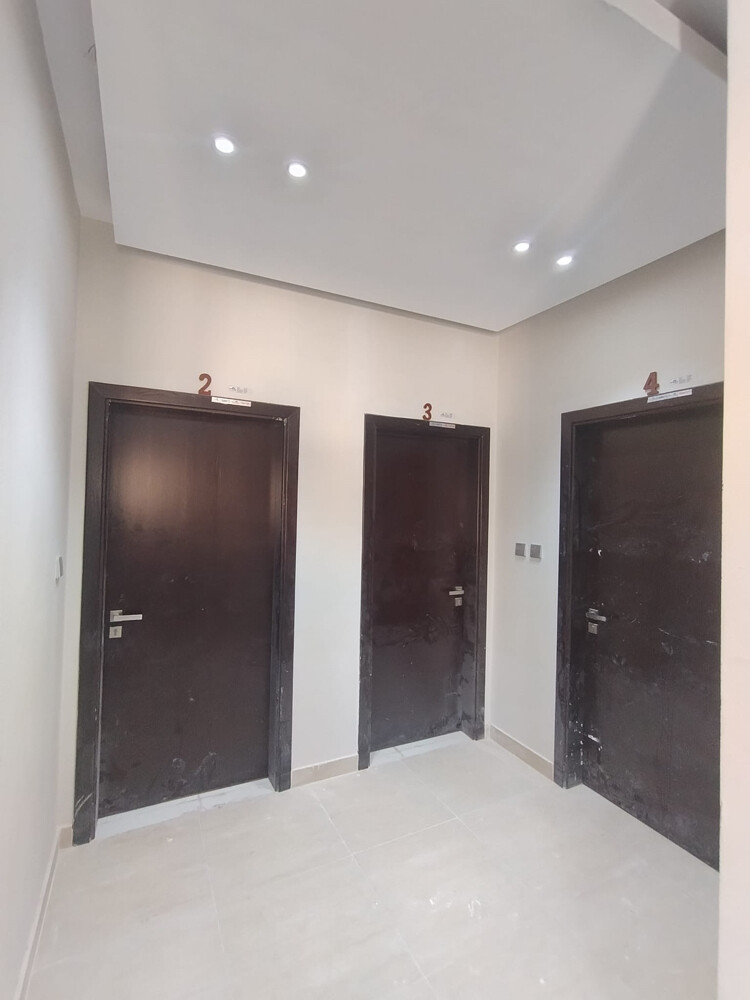 للبيع عماره سكنيه جديدة بالمطار - 11