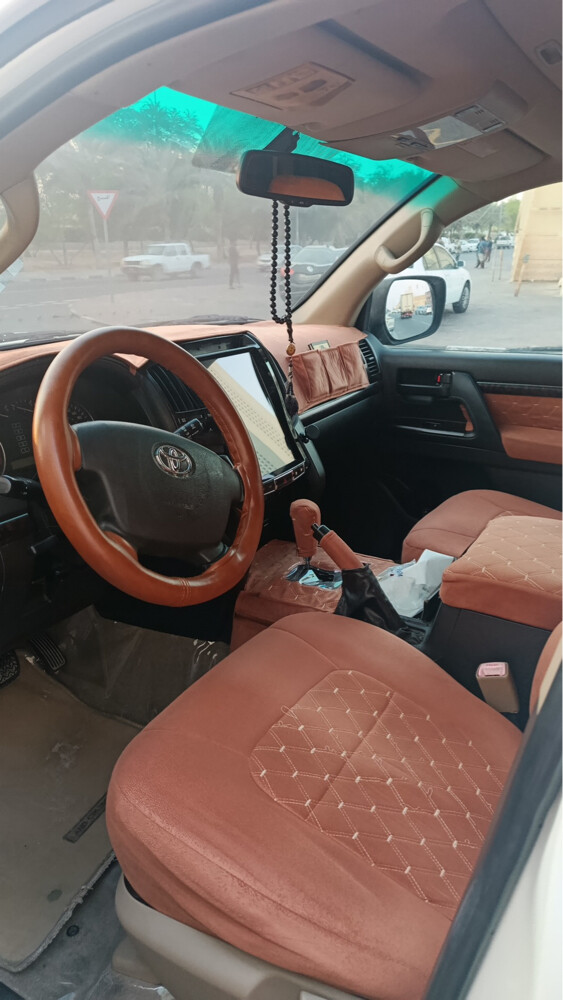 For sale: Land Cruiser in good - 5