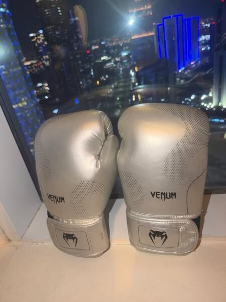 Original Venum Boxing Gloves - 2
