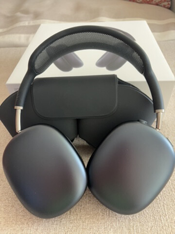 AirPods Max Model A3184 - 1