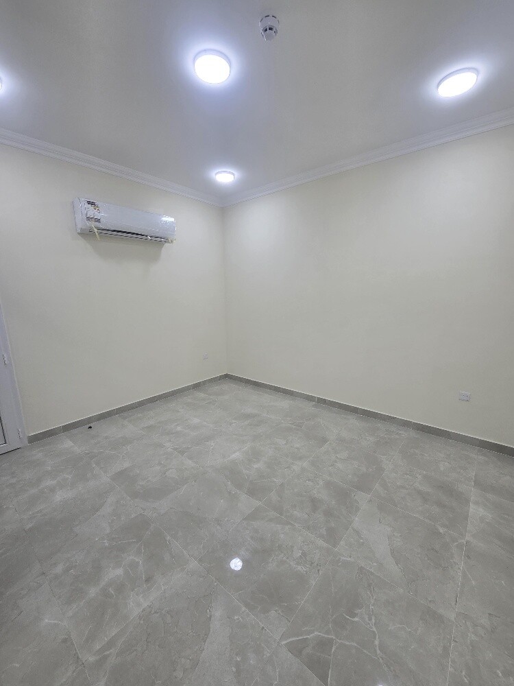 For rent 3 apartments in Al Najma - 8