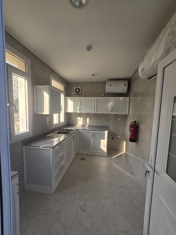 For rent 3 apartments in Al Najma - 4