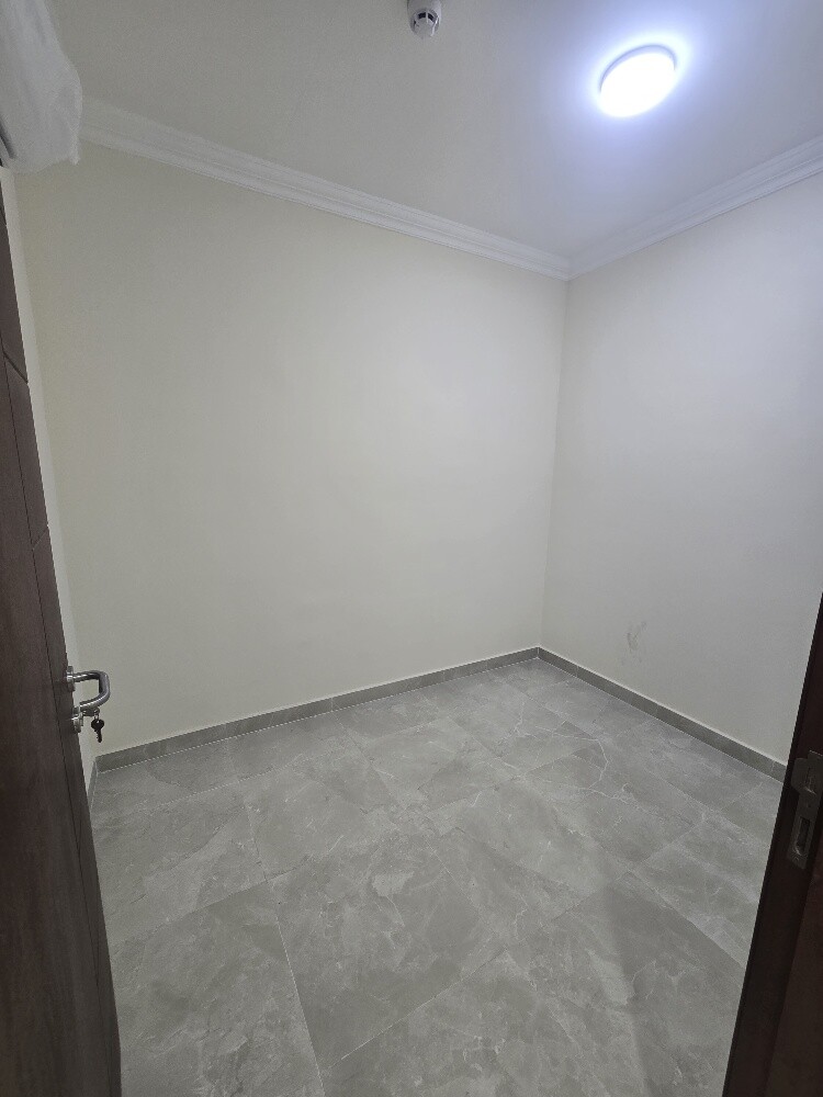 For rent 3 apartments in Al Najma - 7