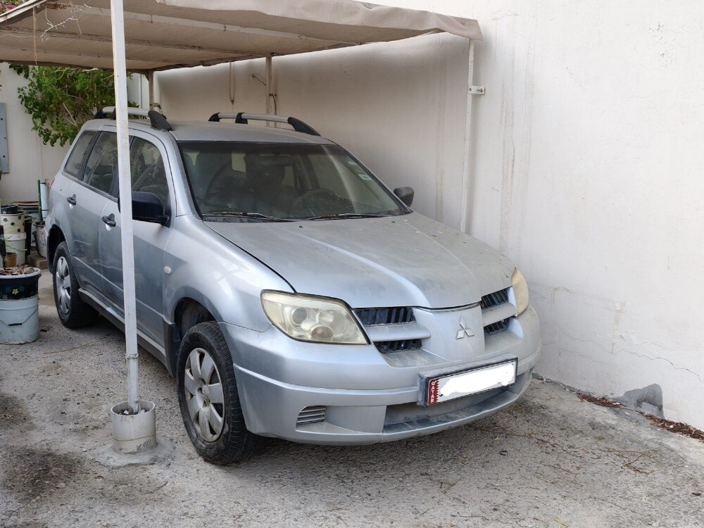 Mitsubishi outlander - 1