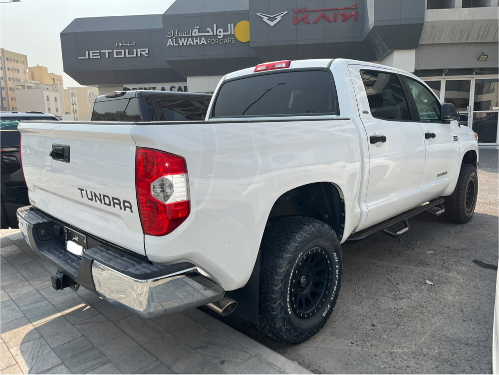 TOYOTA TUNDRA 2013 - 3