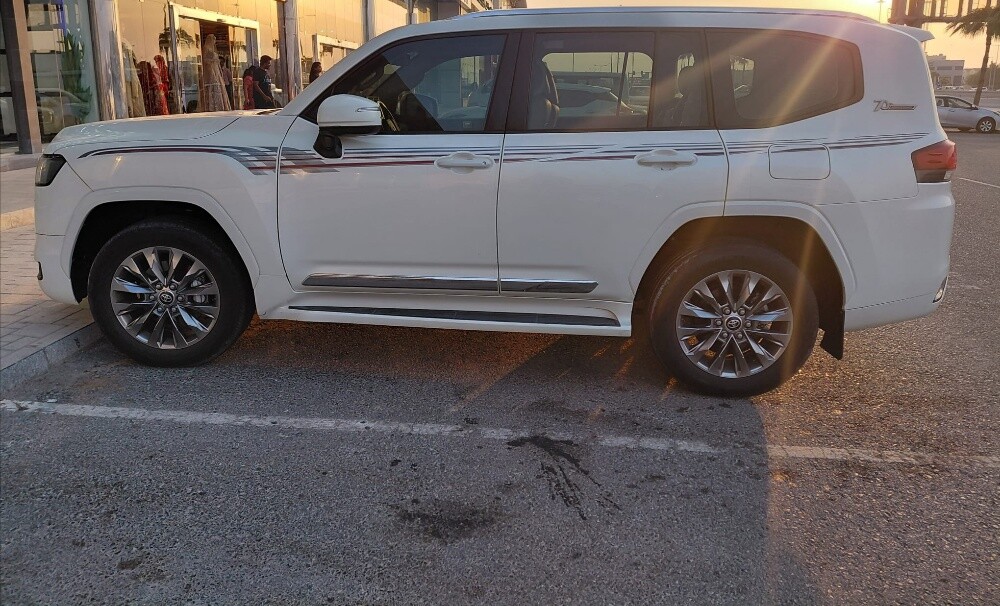 land cruiser 2022 - 6