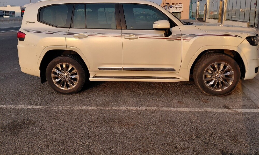 land cruiser 2022 - 5