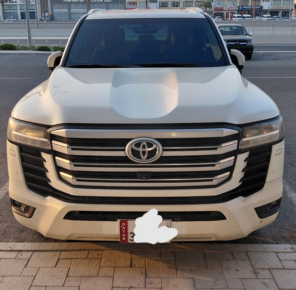 land cruiser 2022 - 1