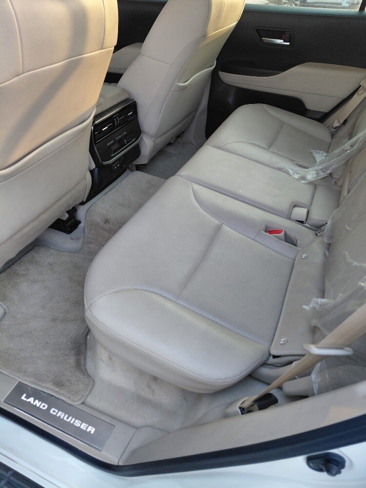 land cruiser 2022 - 3