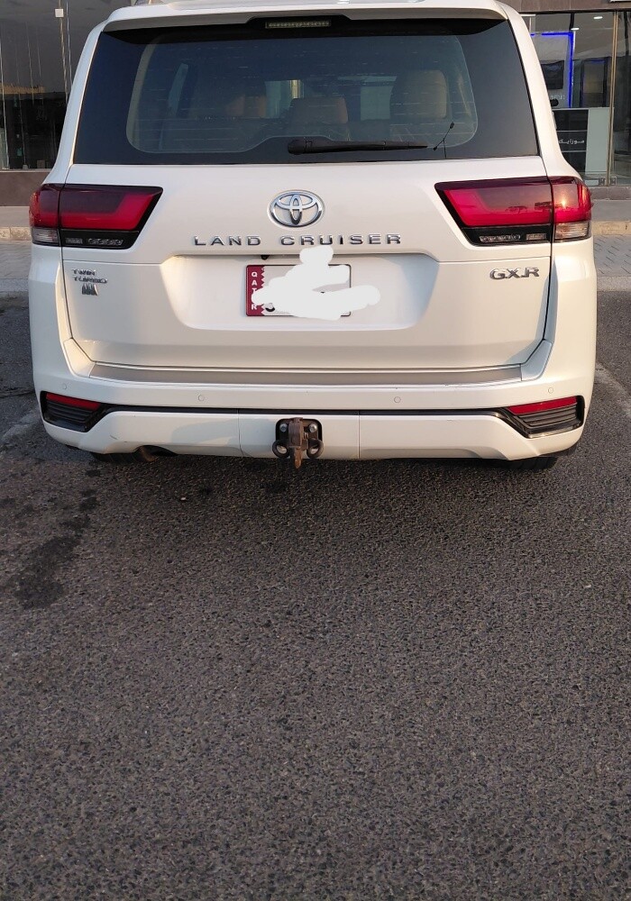 land cruiser 2022 - 8