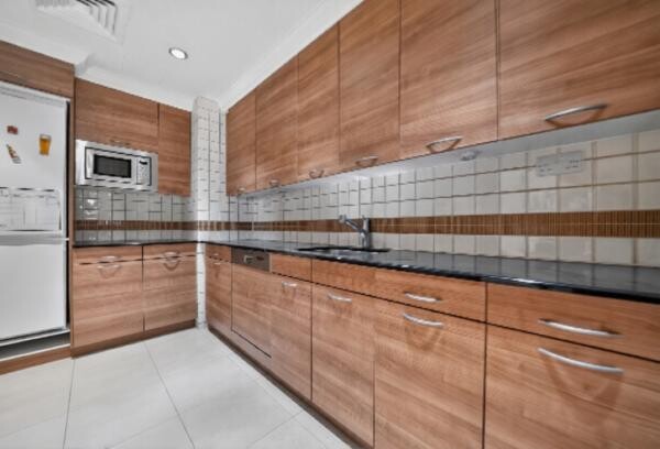 SPACIOUS 3BHK SF | TITLE DEED - 12