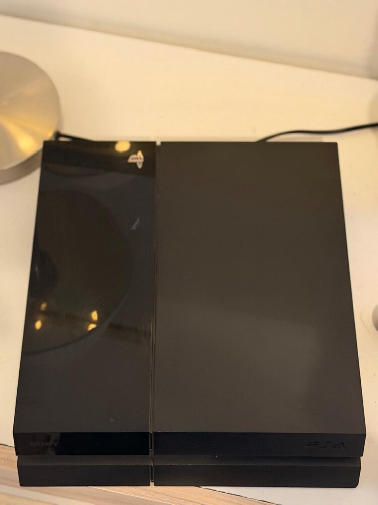 PS4 with 3 controllers  - 2