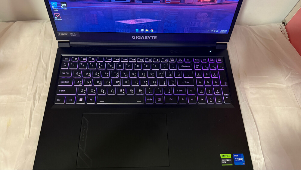 GIGABYTE G6KF RTX4060 8GB  - 15