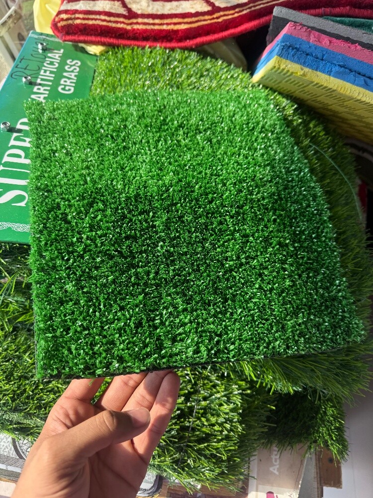 green carpet - 2