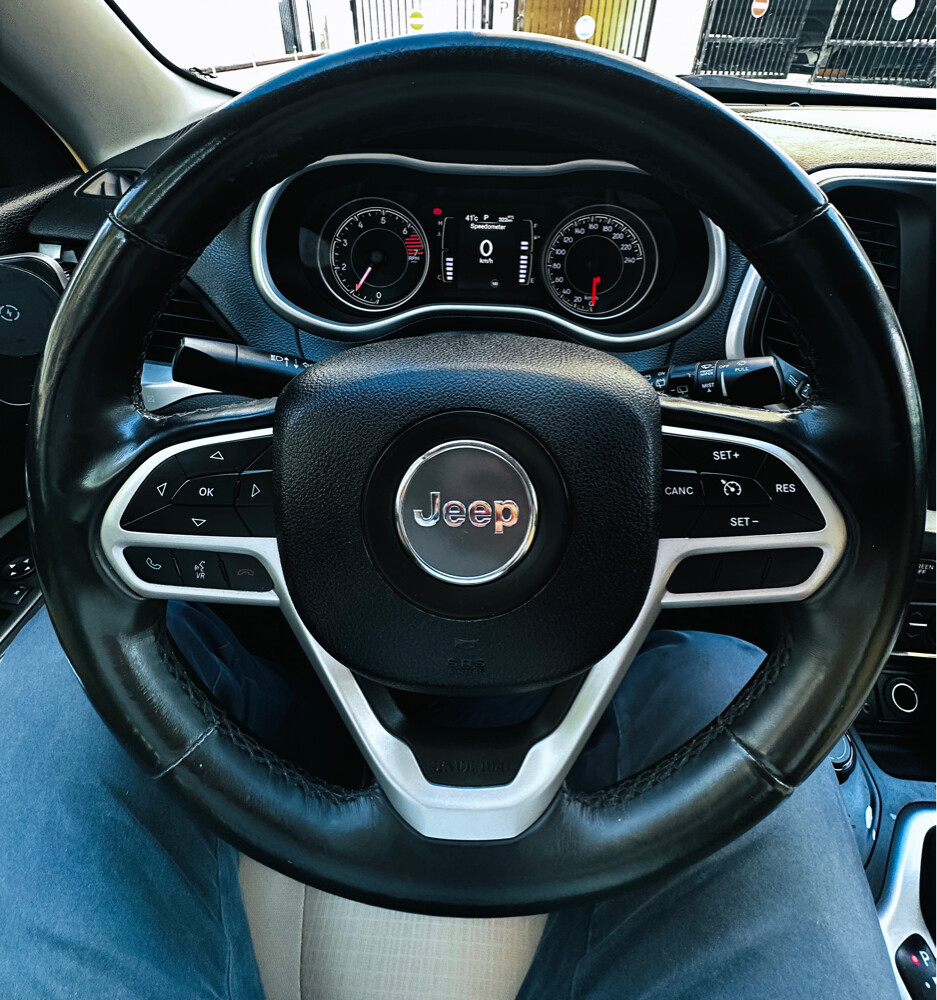 jeep Cherokee 4x4 2017 2.4L SUV - 7