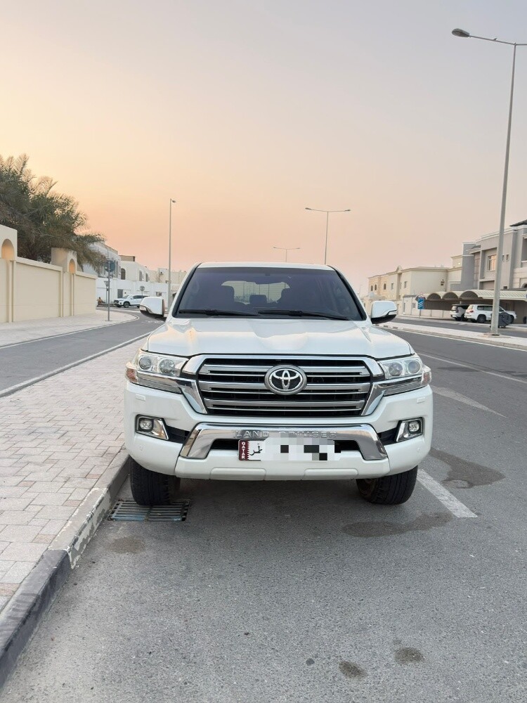 neat n clean 2016 landcruiser gxr - 2