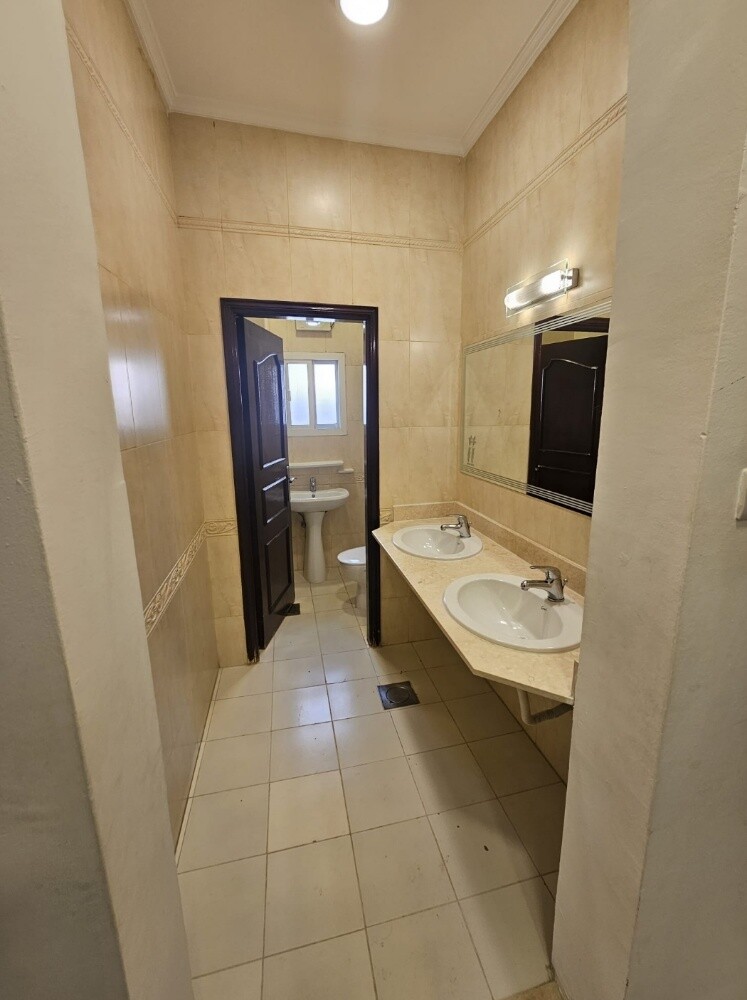 فلا سكنيه للإيجار في دحيل - 4