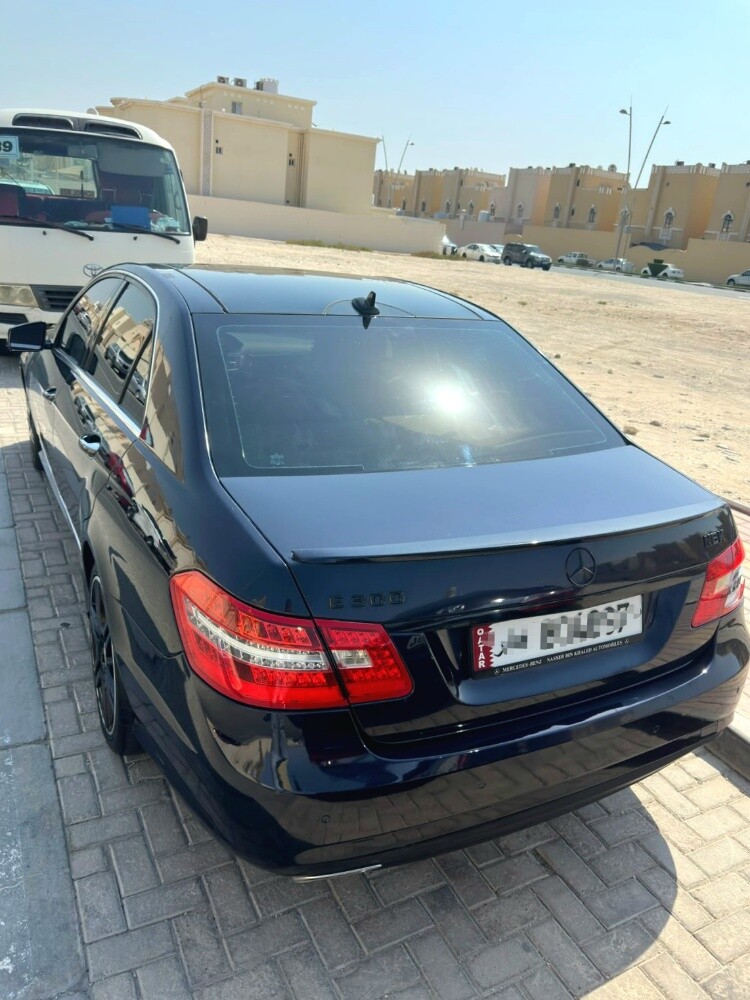 Mercedes E300 - 2
