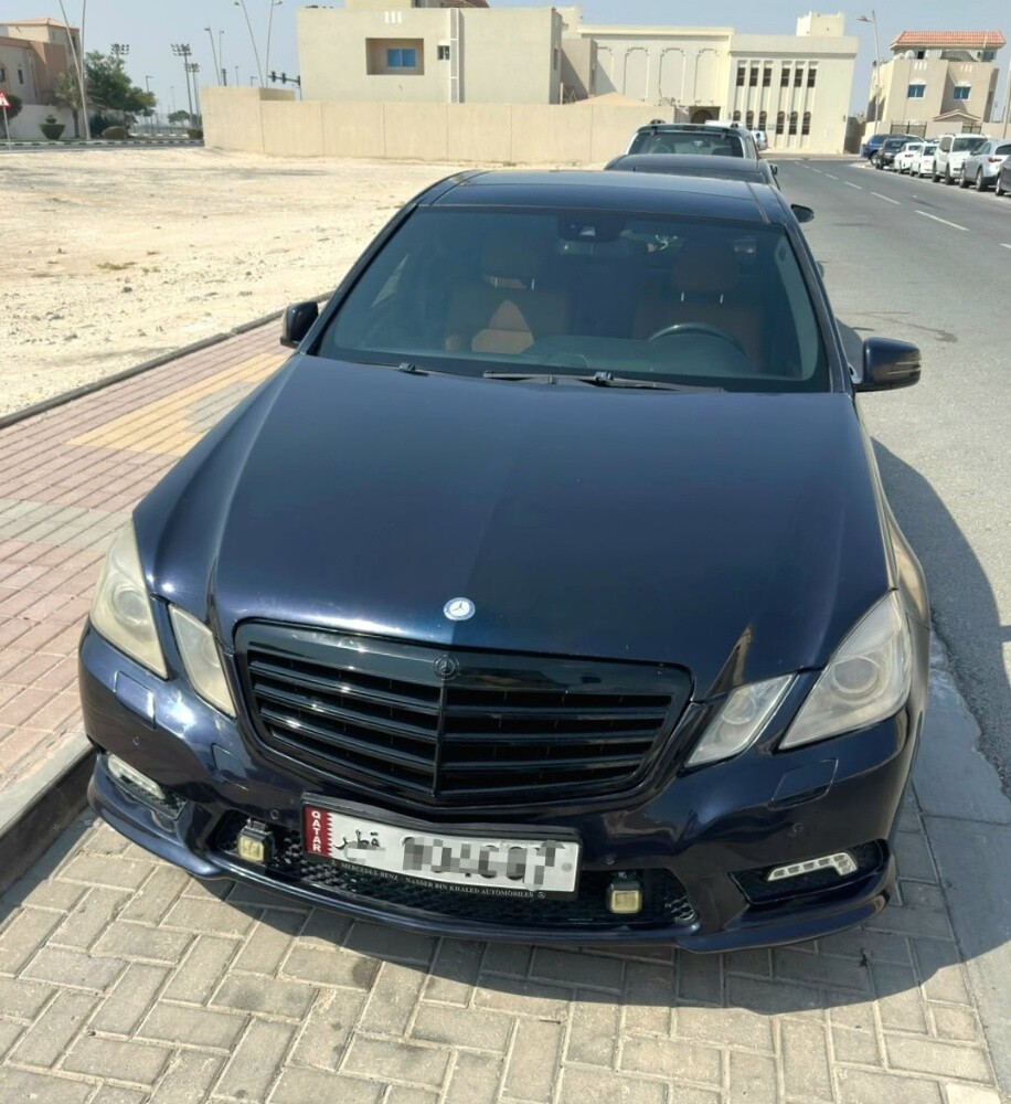 Mercedes E300 - 4