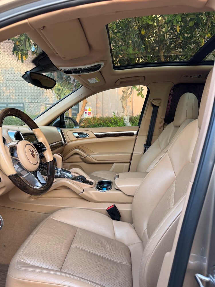 Porsche Cayenne - 6