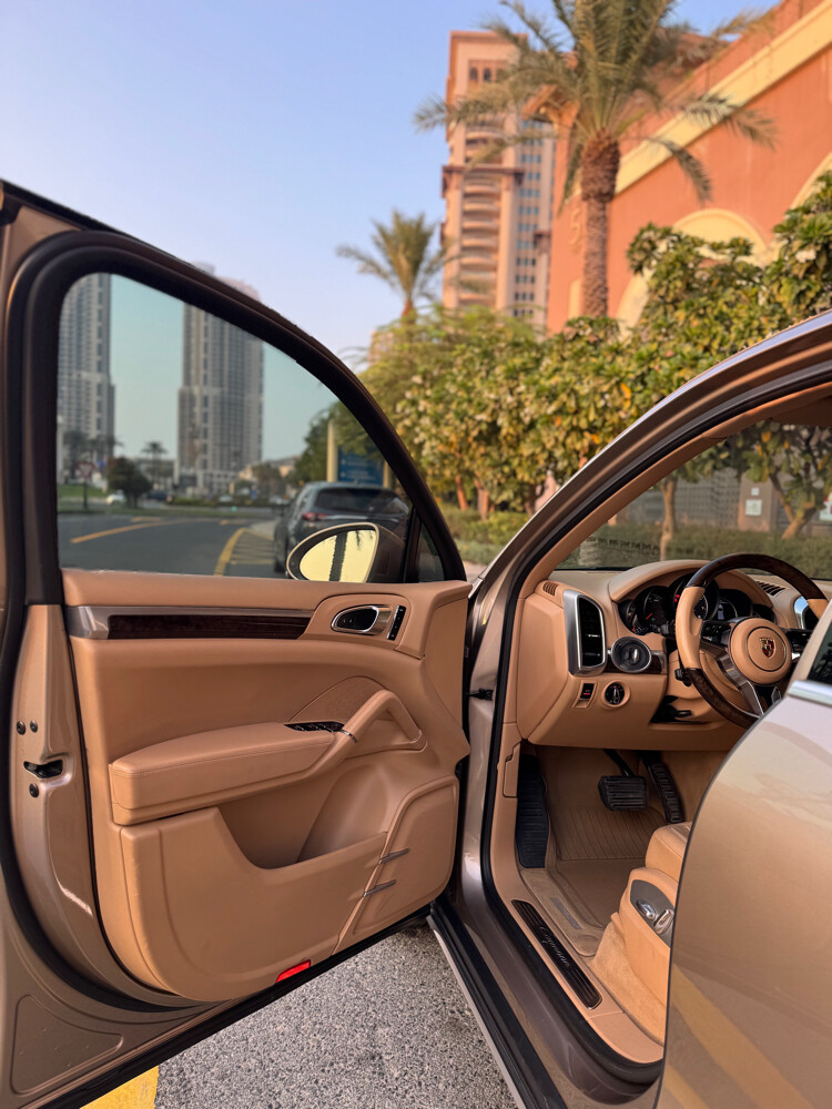 Porsche Cayenne - 15