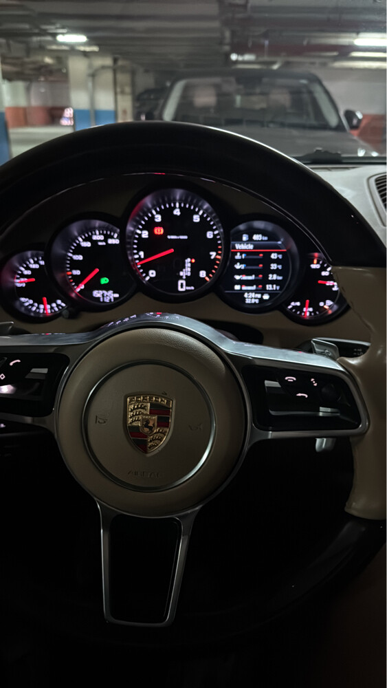 Porsche Cayenne - 16