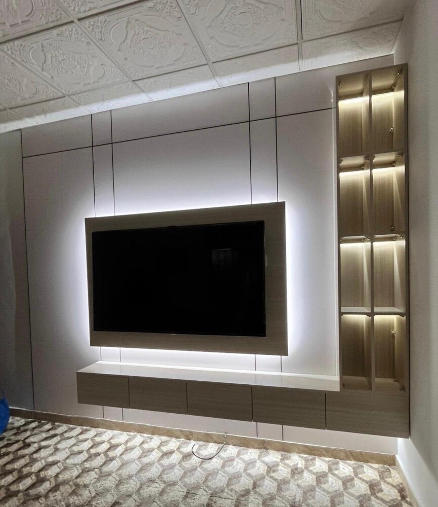 TELEVISION DECOR & CABINET. - 9