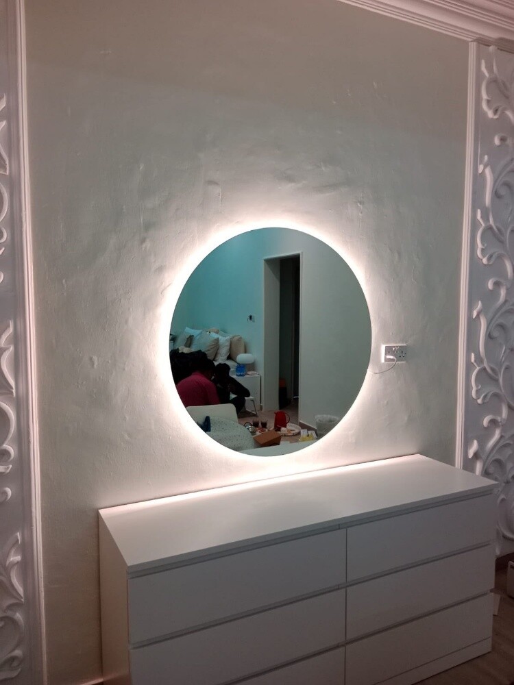 TELEVISION DECOR & CABINET. - 6