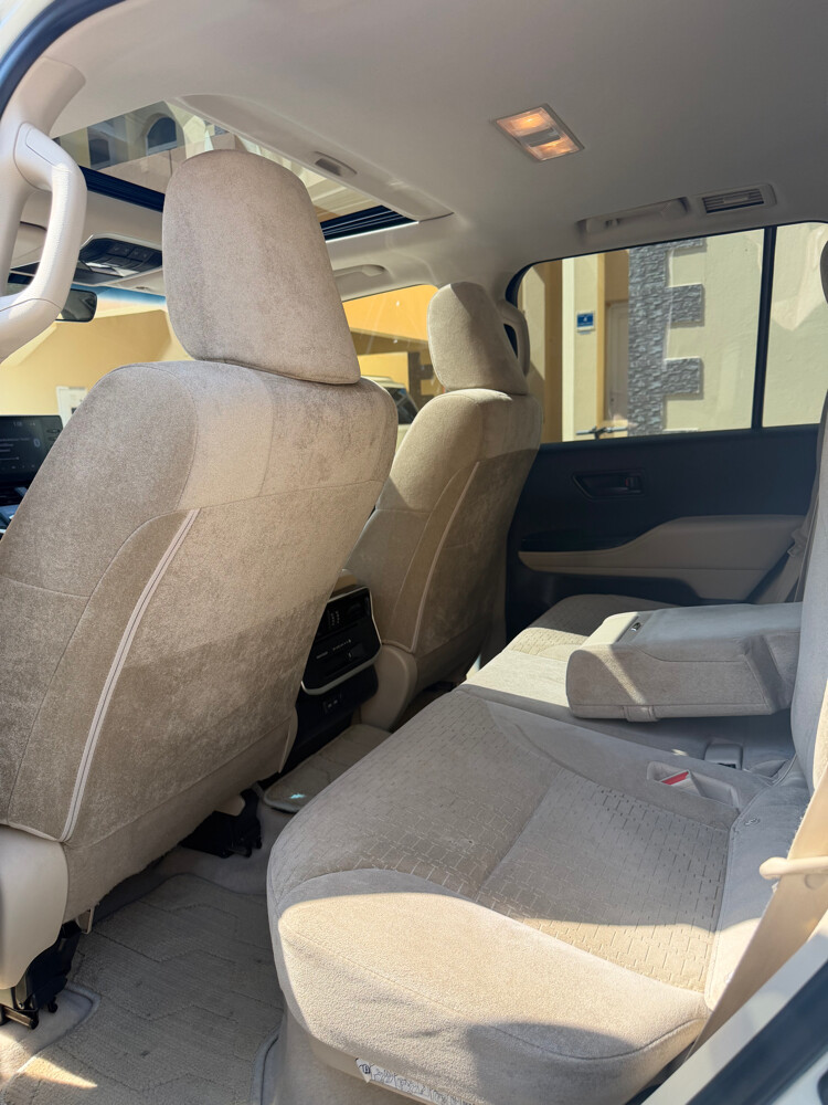 Land Cruiser GXR 2023 - 8