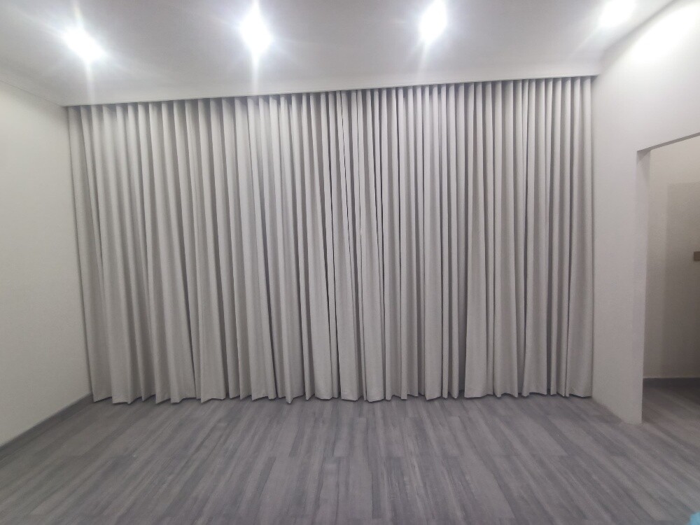 Curtains and window in Doha - 1