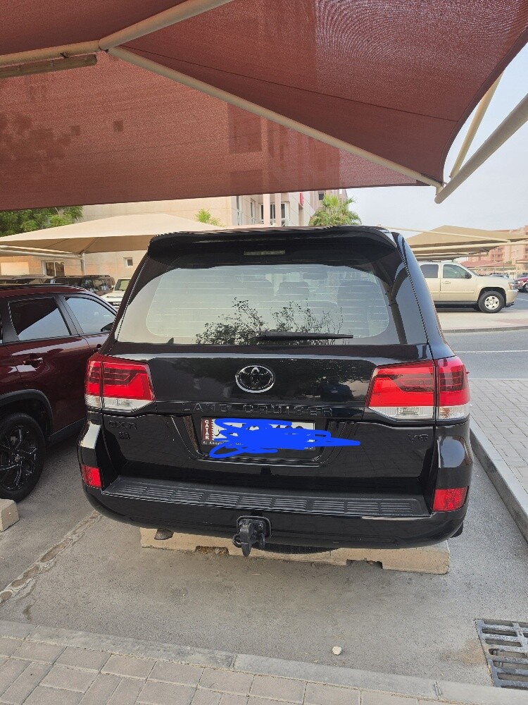 land cruiser - 1
