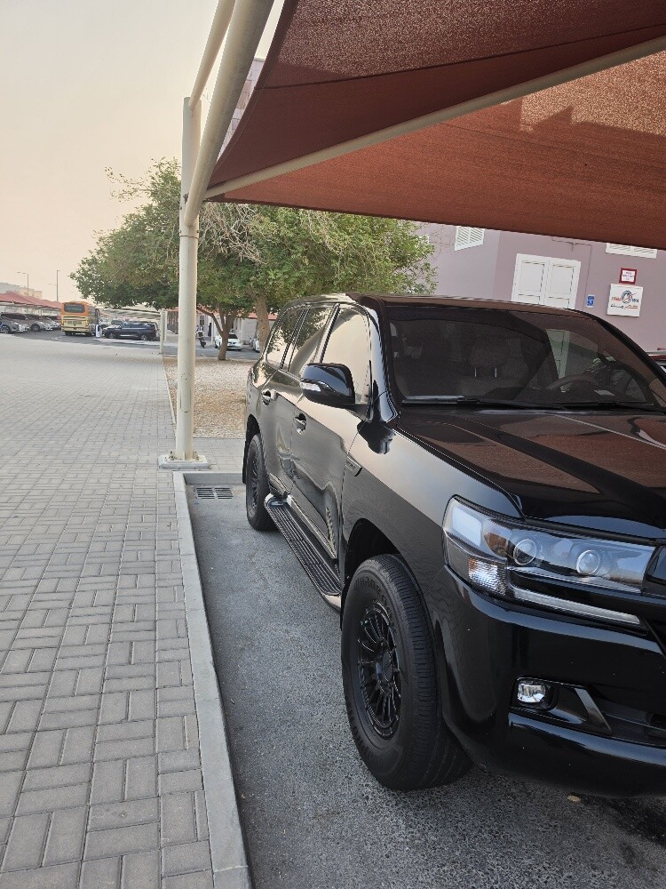 land cruiser - 2