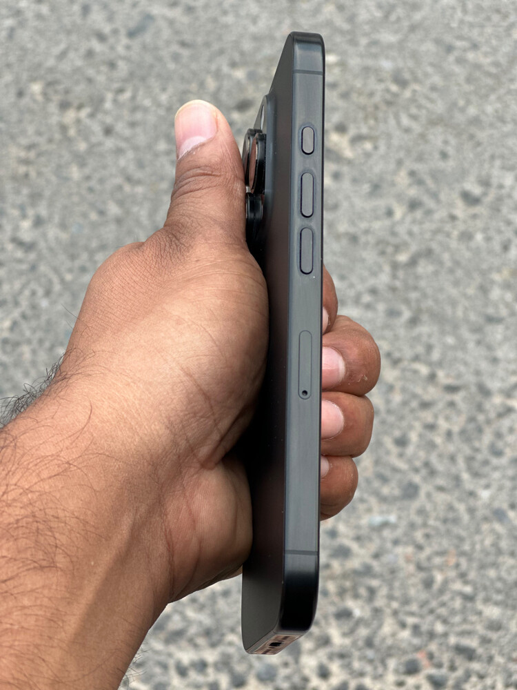 iPhone 16 pro - 2