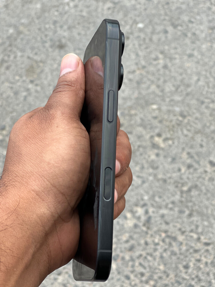 iPhone 16 pro - 3
