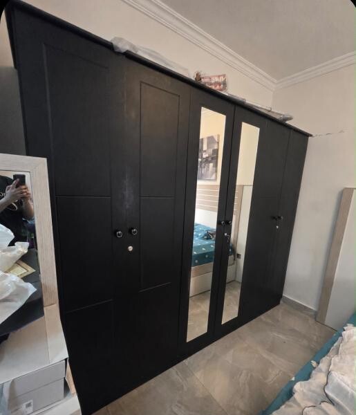 Large wardrobe with shelves. - 2