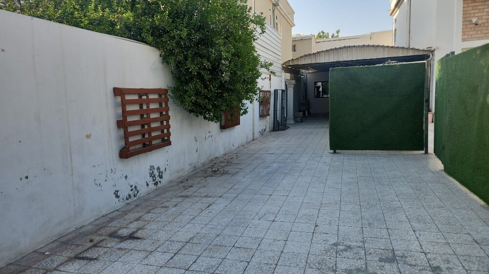 شقة بمدخل مستقل بالخريطيات وحوش - 2