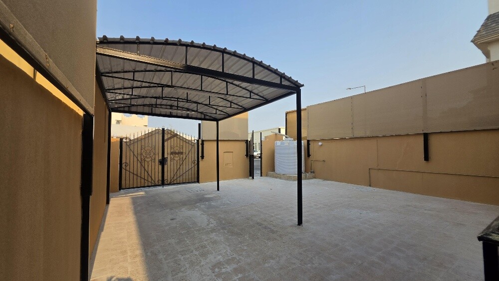 For Rent in Al Kheesa Excellent Loc - 3