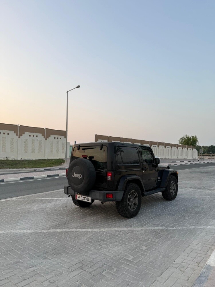 جيب رانجلر صحارى 2015 نظيف جدا - 6