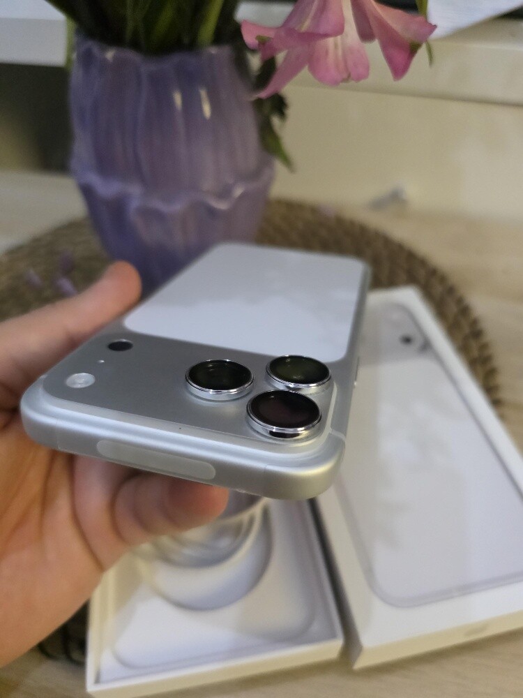 iPhone 17 Pro Max 256Gb Silver - 4