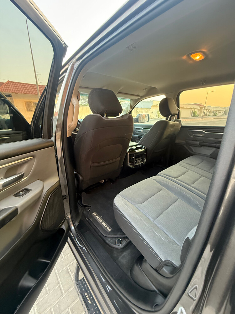 ٢٠٢٠ رام بيج هورن هيمي ٥٧٠٠ - 30