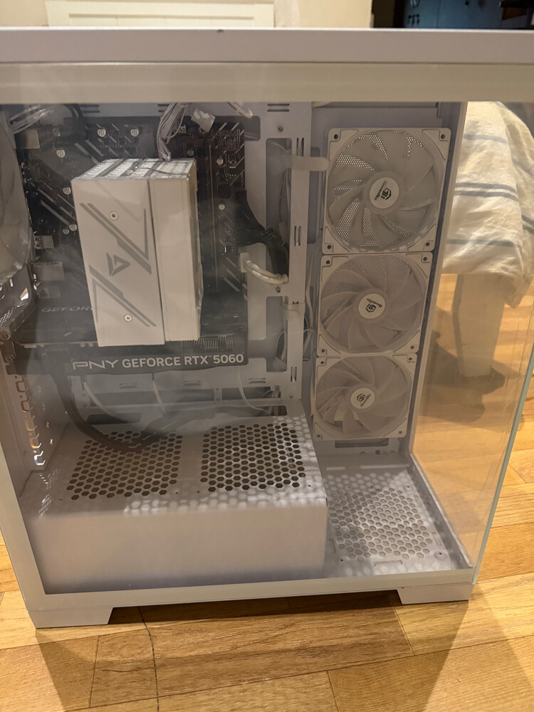 Two PCs and two accounts|PC RTX5060 - 4