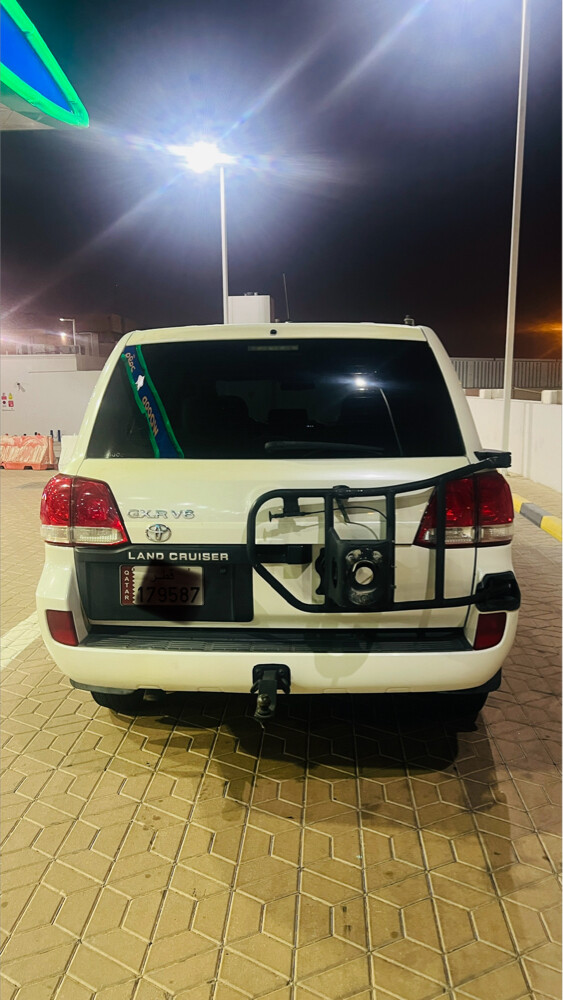 LANDCRUISER V6 GXR - 4